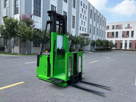 Electric Pallet Picker Forklift Truck Capacity 600 KG  Retail Stores Cold Storage Facilities