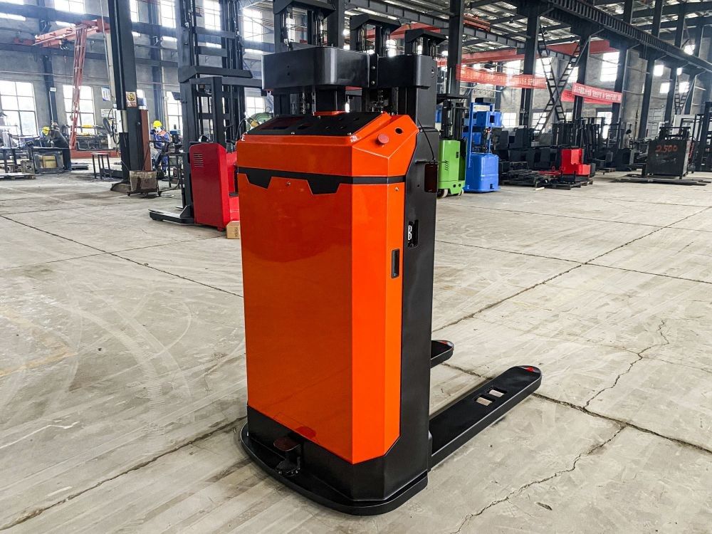1.0 Ton AGV Lift Trucks Electromagnetic Braking  Electronic steering