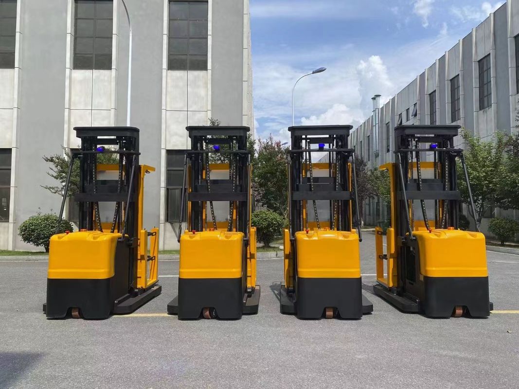 1.5 Ton Electric Intelligent Picking Vehicle Truck For Picking Goods From Shelves Lifting Height 6000 MM