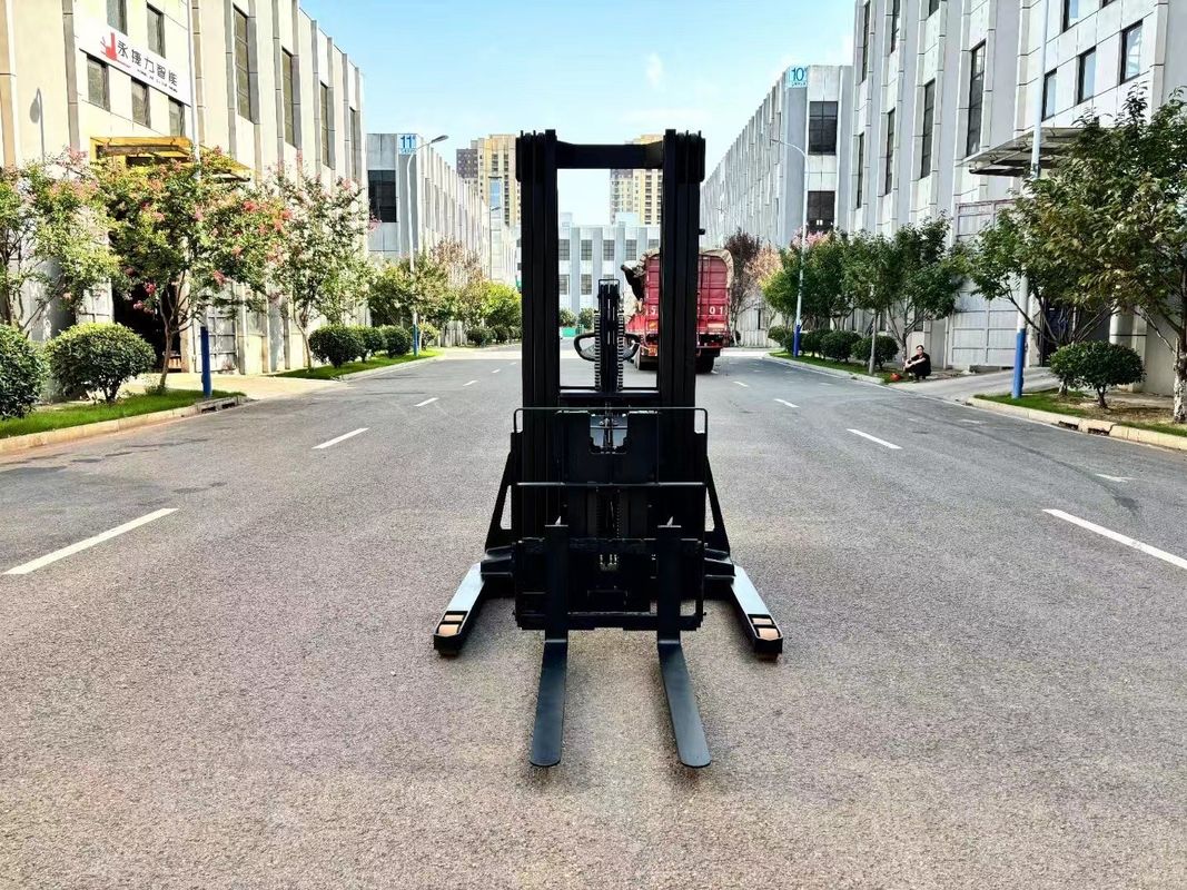 `1.5 Ton Height 5 Meters Single Electric Reach Forklift 24V210AH 1500 KG