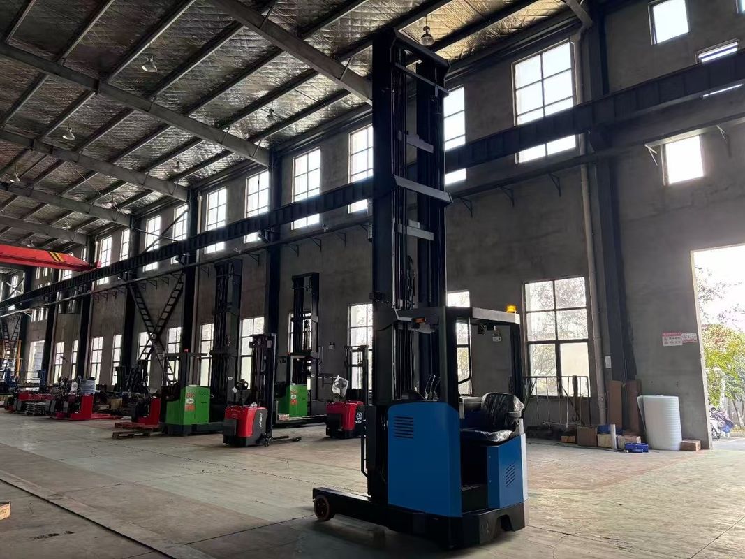 Forward Moving Forklift Rated Load 2 Tons 2000 KG With AC Drive Motor And 13500 Mm Lifting Height