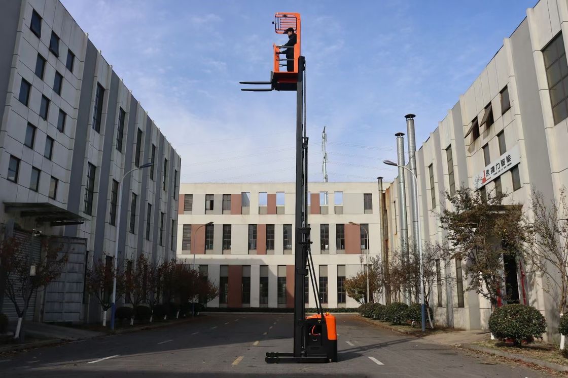 Lithium Battery  25.6V500AH Load  Capatity 1000 KG Electric Order Picking Forklift Truck Lifting Height 8000 mm  Curtis  Drive  System