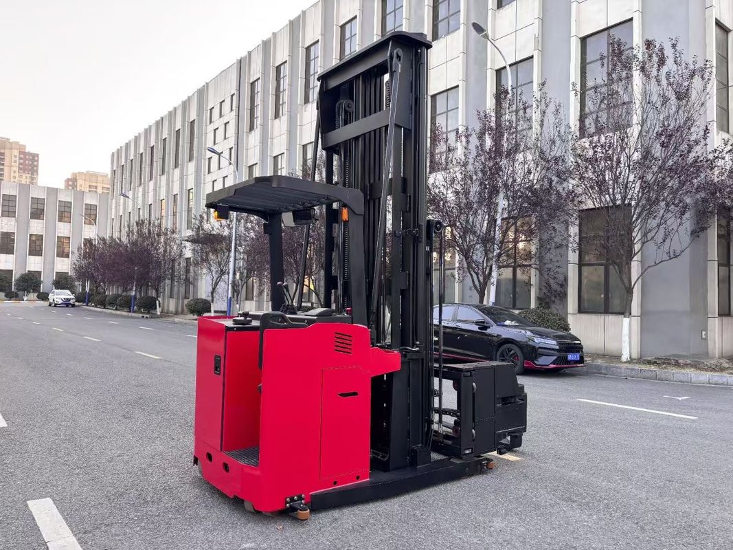 Narrow Aisle Operations Three-way Electric Pallet Stacker Fork Rotated Left and Right Rated Weight 1500 KG Lifting Height  7000 MM