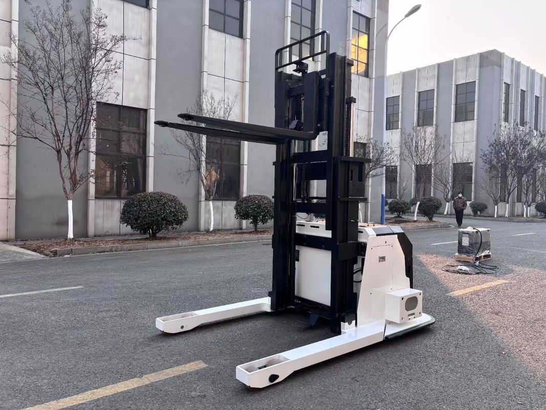 4 Tons Non-standard AGV Body  Electric Pallet  Stacker Lifting Height 4 Meters Fork Adjustment Range 400-700mm Curtis Control System